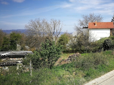 Eladó lakóövezeti telek - Keszü, Petőfi utca