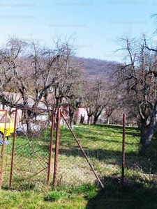 Eladó lakóövezeti telek - Kismaros, Központ