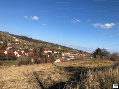 Eladó lakóövezeti telek - Szekszárd, Parászta