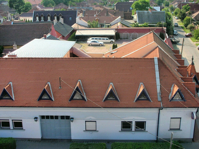 Eladó szálloda, hotel, panzió - Kecskemét, Holló utca