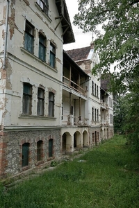 Eladó szálloda, hotel, panzió - Komló, Fő utca