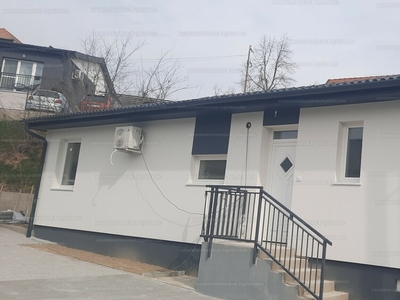 Eladó tégla lakás - Mogyoród, Újfalu