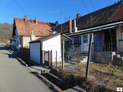 Eladó tégla lakás - Pécs, Dombos utca