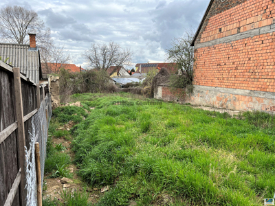 Eladó telek - Szekszárd