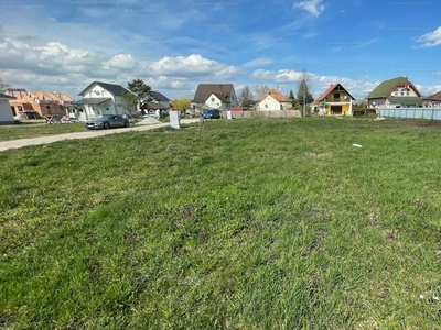 Eladó üdülőövezeti telek - Balatonkeresztúr, Somogy megye