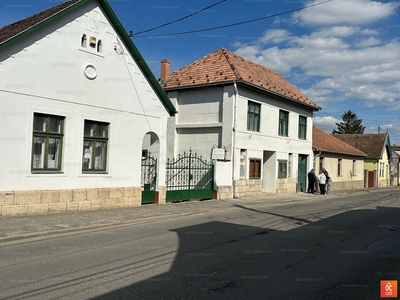 Eladó vegyes (lakó- és kereskedelmi) terület - Budakalász, Budai út