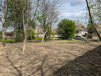 Eladó vegyes (lakó- és kereskedelmi) terület - Szeged, Göndör sor