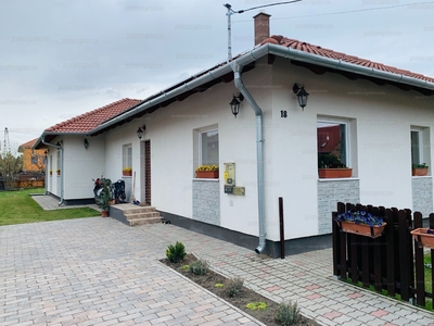 Kiadó családi ház - Szigetszentmiklós, Városközpont