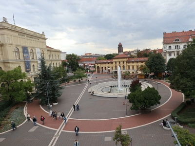 Kiadó tégla lakás - Szeged, Dugonics tér