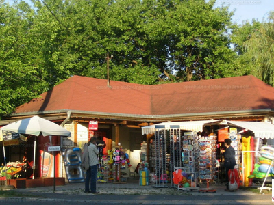 Kiadó utcai bejáratos üzlethelyiség - Siófok, Ezüstpart