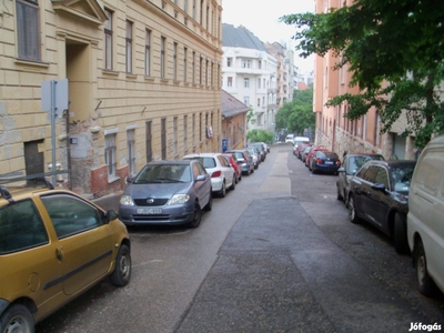 Mecset utcában felújítandó lakás eladó - irányáras - II. kerület, Budapest - Lakás