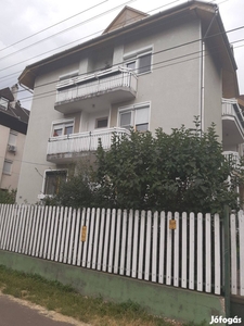 Debrecenben a Széchenyi kertben 85 m2-es társasházi lakás eladó - Debrecen, Hajdú-Bihar - Lakás