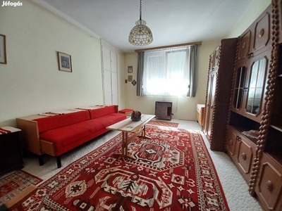 Szekszárd-Bottyánhegyen földszinti 2 szobás,erkélyes, gázfűtéses - Szekszárd, Tolna - Lakás