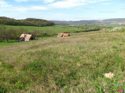 Eladó külterületi telek - Balatoncsicsó, Veszprém megye