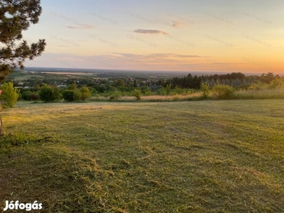 CSODÁLATOS ÖRÖK PANORÁMÁS TELEK GYŐRÚJBARÁTON!