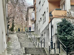 Eladó téglalakás Budapest, I. kerület, földszint