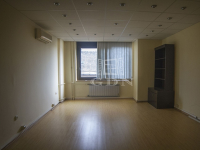 Budapest XIV. kerület, Kiszugló, A kat.Irodaház I. em. 407 m² iroda