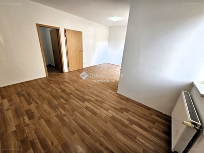 Veszprém, ingatlan, lakás, 31 m2, 150.000 Ft