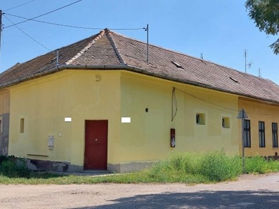 Eladó Ház, Bács-Kiskun megye Kecskemét 100m2 raktár, befektetésnek, belvároshoz közel