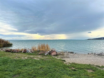 Eladó családi ház - Balatonfűzfő, Veszprém megye