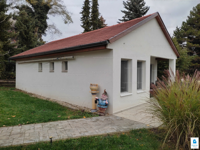 Eladó családi ház - Csopak, Berekhát
