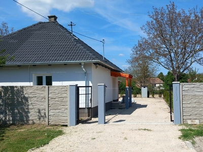 Eladó családi ház - Gecse, Veszprém megye