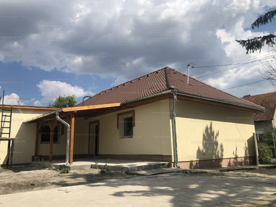 Eladó családi ház - Gyula, Békés megye