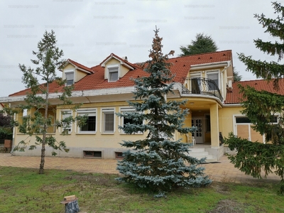 Eladó családi ház - Kecskemét, Petőfiváros