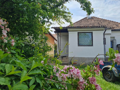 Eladó családi ház - Keszthely, Balatonpart