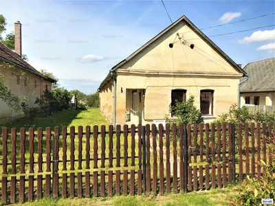 Eladó családi ház - Kisbér, Magyar utca 12.