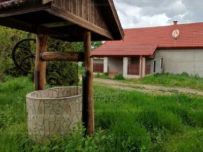 Eladó családi ház - Kiskunfélegyháza, Bács-Kiskun megye