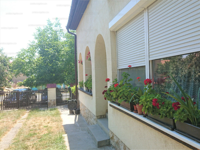 Eladó családi ház - Pannonhalma, Győr-Moson-Sopron megye