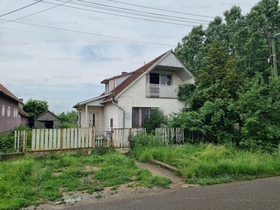 Eladó családi ház - Sarkad, Munkácsy Mihály utca 2.