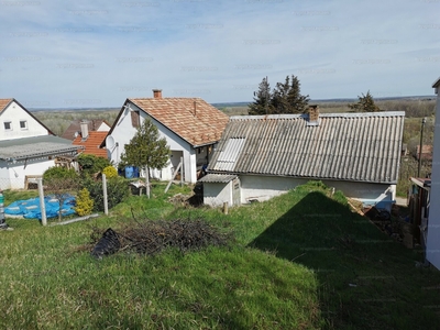 Eladó családi ház - Szekszárd, Palánkihegy