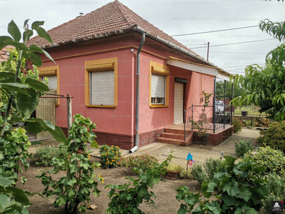 Eladó családi ház - Tiszaalpár, Tiszaújfalu