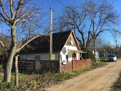 Eladó hétvégi házas nyaraló - Alcsútdoboz, Fejér megye