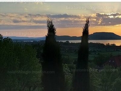 Eladó hétvégi házas nyaraló - Balatongyörök, Becehegy