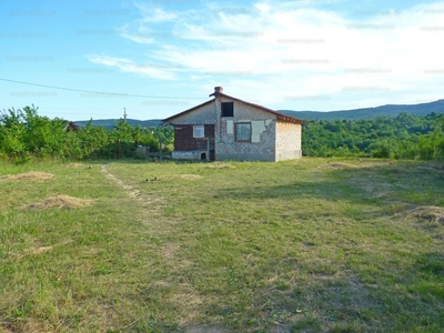 Eladó hétvégi házas nyaraló - Miskolc, Körtés utca