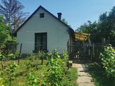 Eladó hétvégi házas nyaraló - Vértesszőlős, Komárom-Esztergom megye