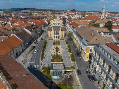 Eladó kastély - Sopron, Petőfi tér