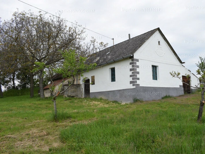 Eladó külterületi telek - Balatoncsicsó, Szentbalázshegy