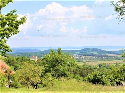 Eladó külterületi telek - Pécsely, Külterület