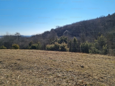 Eladó külterületi telek - Pécsely, Veszprém megye