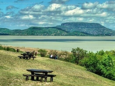 Eladó lakóövezeti telek - Balatongyörök, Központ