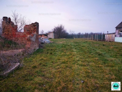 Eladó lakóövezeti telek - Balatonszabadi, Somogy megye