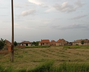 Eladó lakóövezeti telek - Balmazújváros, Daru