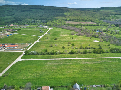 Eladó lakóövezeti telek - Budajenő, Templomvölgy villapark