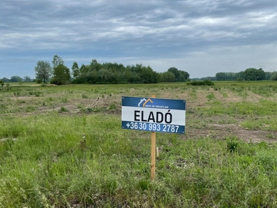 Eladó lakóövezeti telek - Nagybajcs, Győr-Moson-Sopron megye