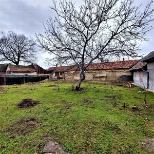 Eladó lakóövezeti telek - Nagykőrös, Belváros