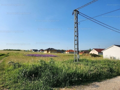 Eladó lakóövezeti telek - Nemesvámos, Veszprém megye